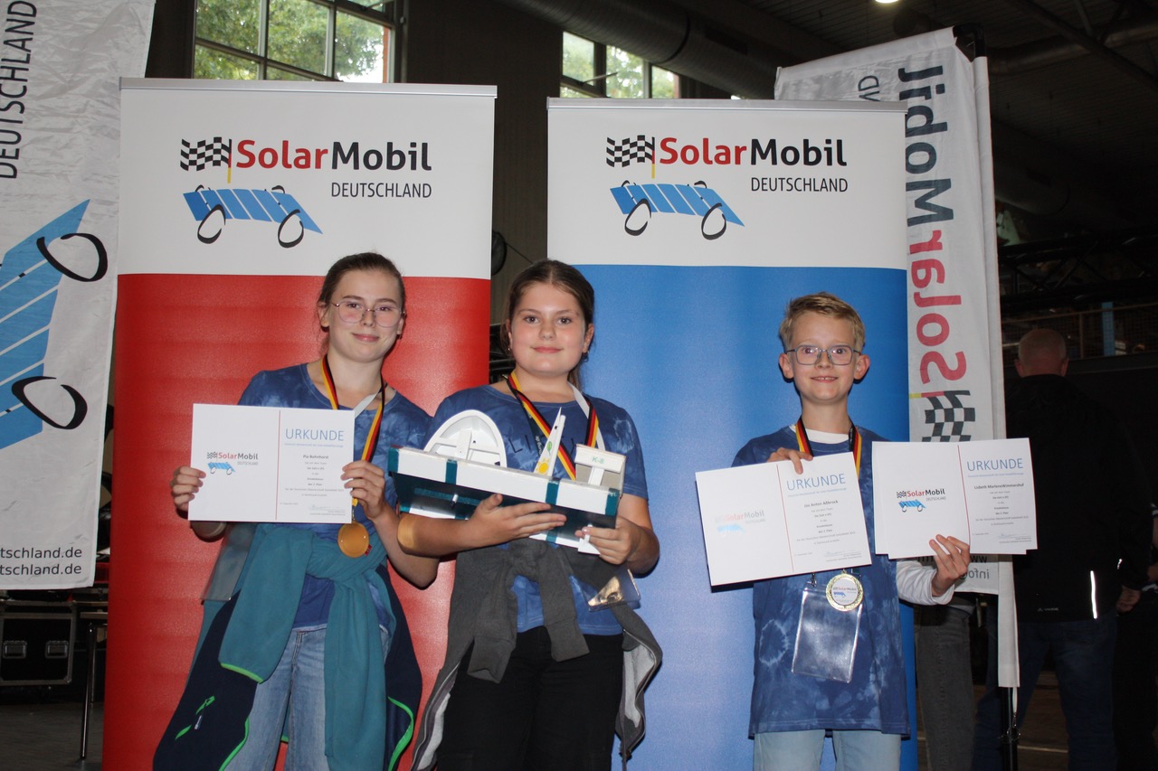 Engers SchülerInnen holen Platz 2 bei SolarMobil-Deutschland