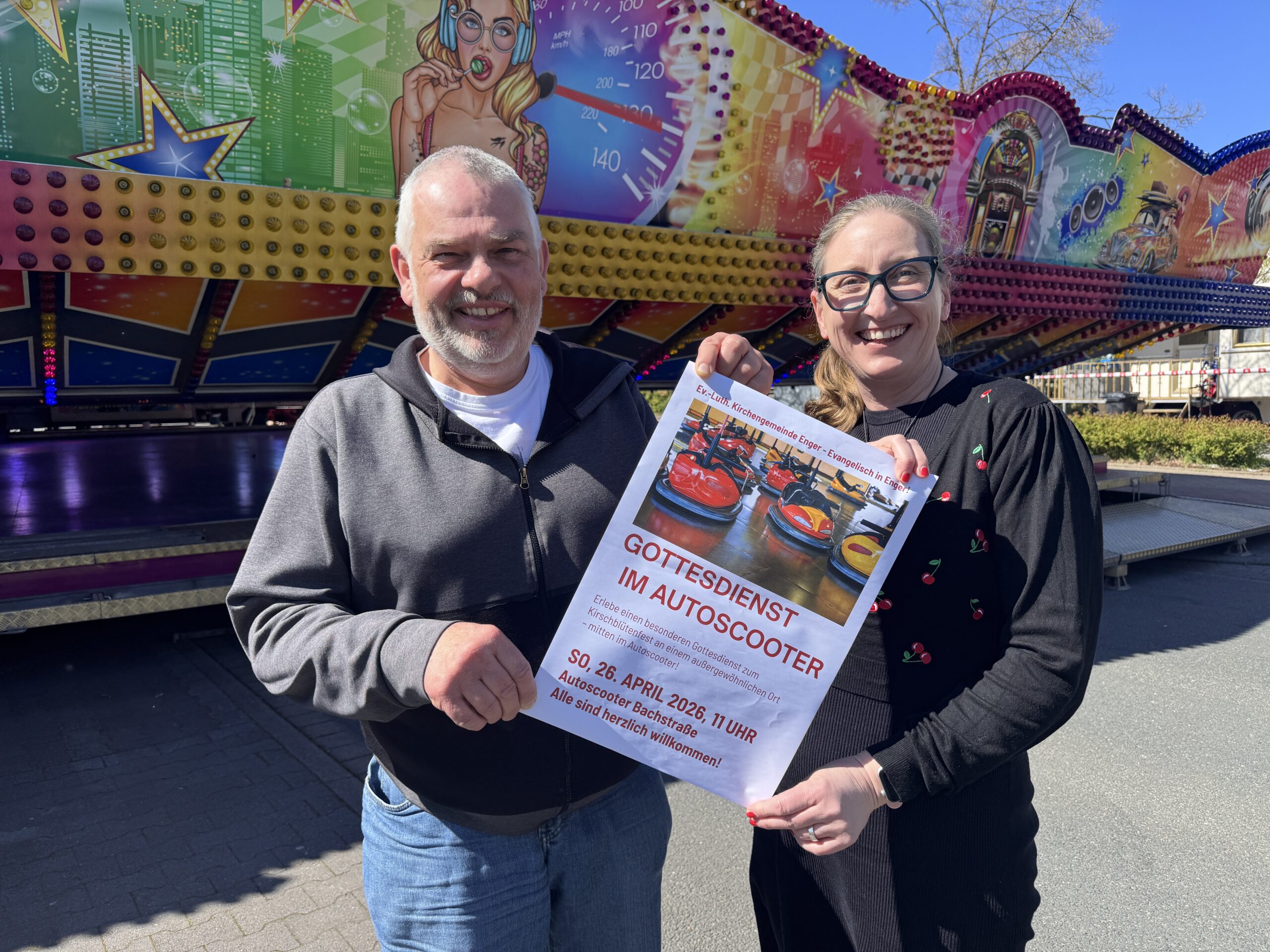 Yeah! Gottesdienst im Autoscooter