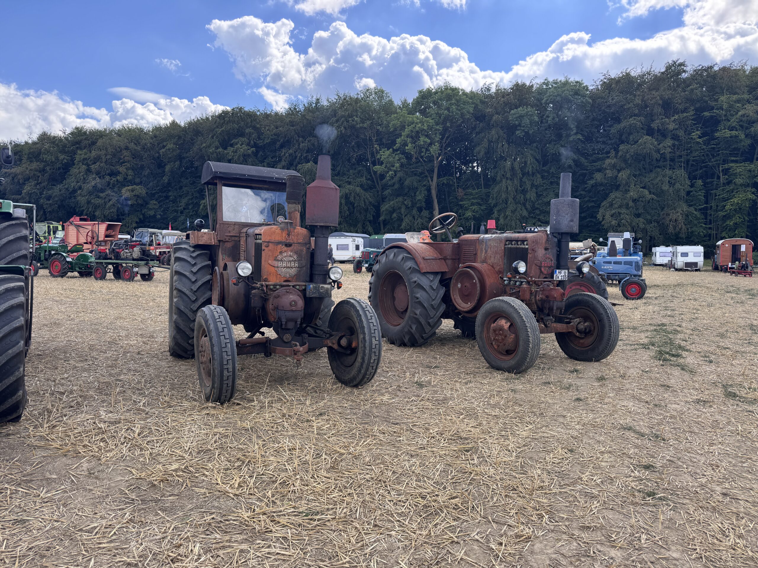 200 Trecker, 100 Camper und jede Menge Dorfgesichter